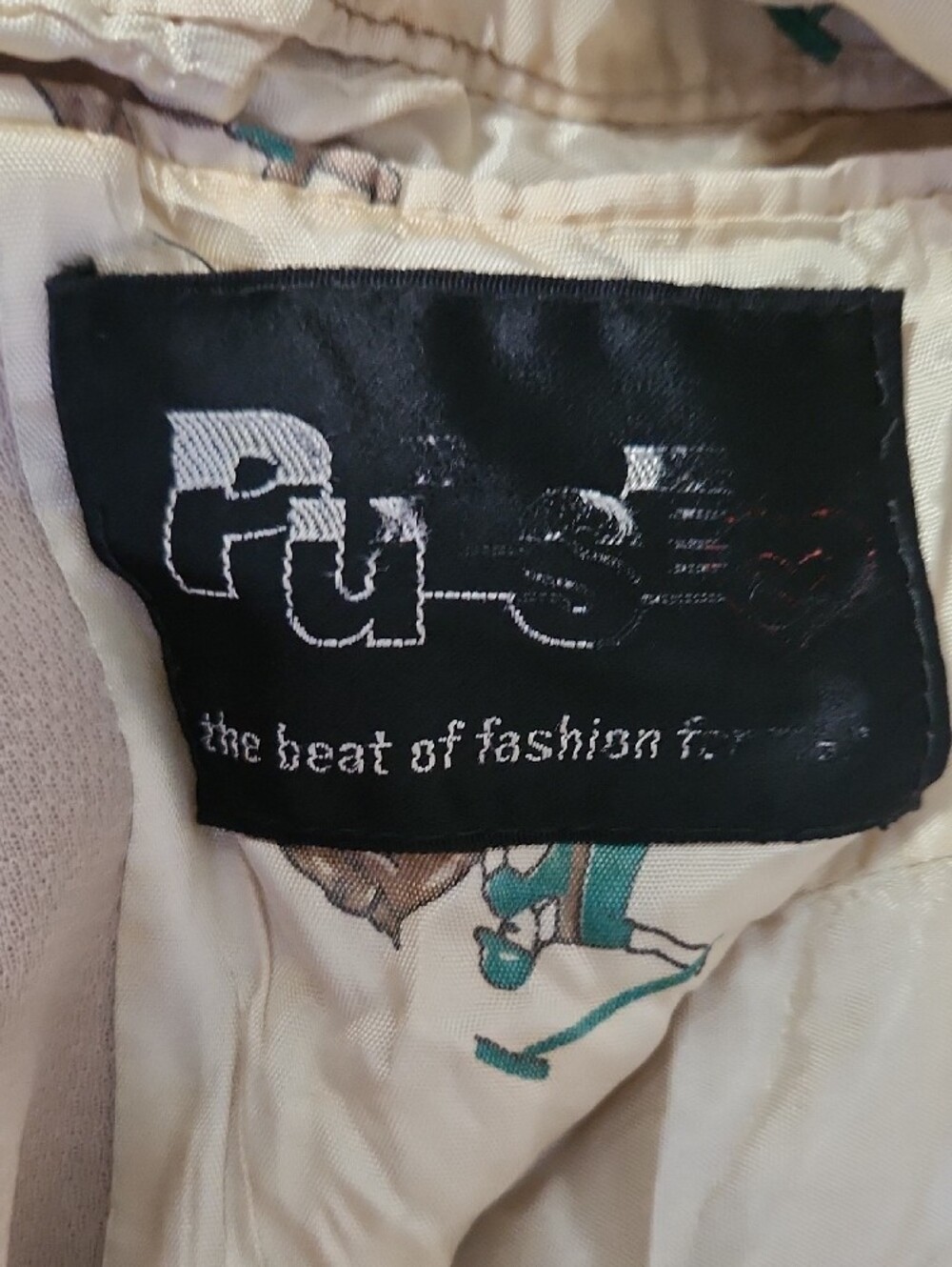 Pulse The Beat Of Fashion Forever Vintage Beige Button-Up Jacket - Picture 2 of 6